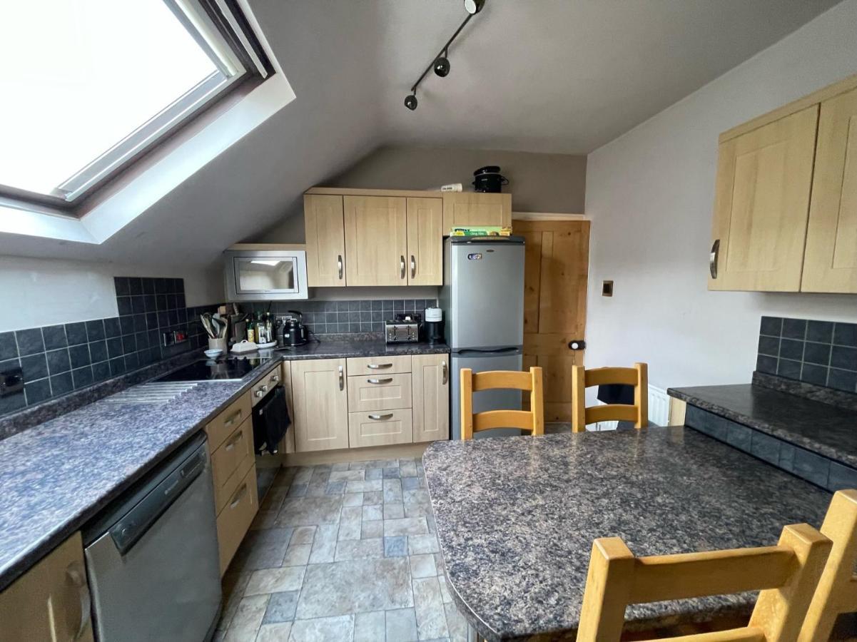 Seaside Rentals Bournemouth - 2Br, Upto 6Ppl, Beach 3 Min Walk, Dogs Ok, Wifi, Park 2 Cars Exteriör bild