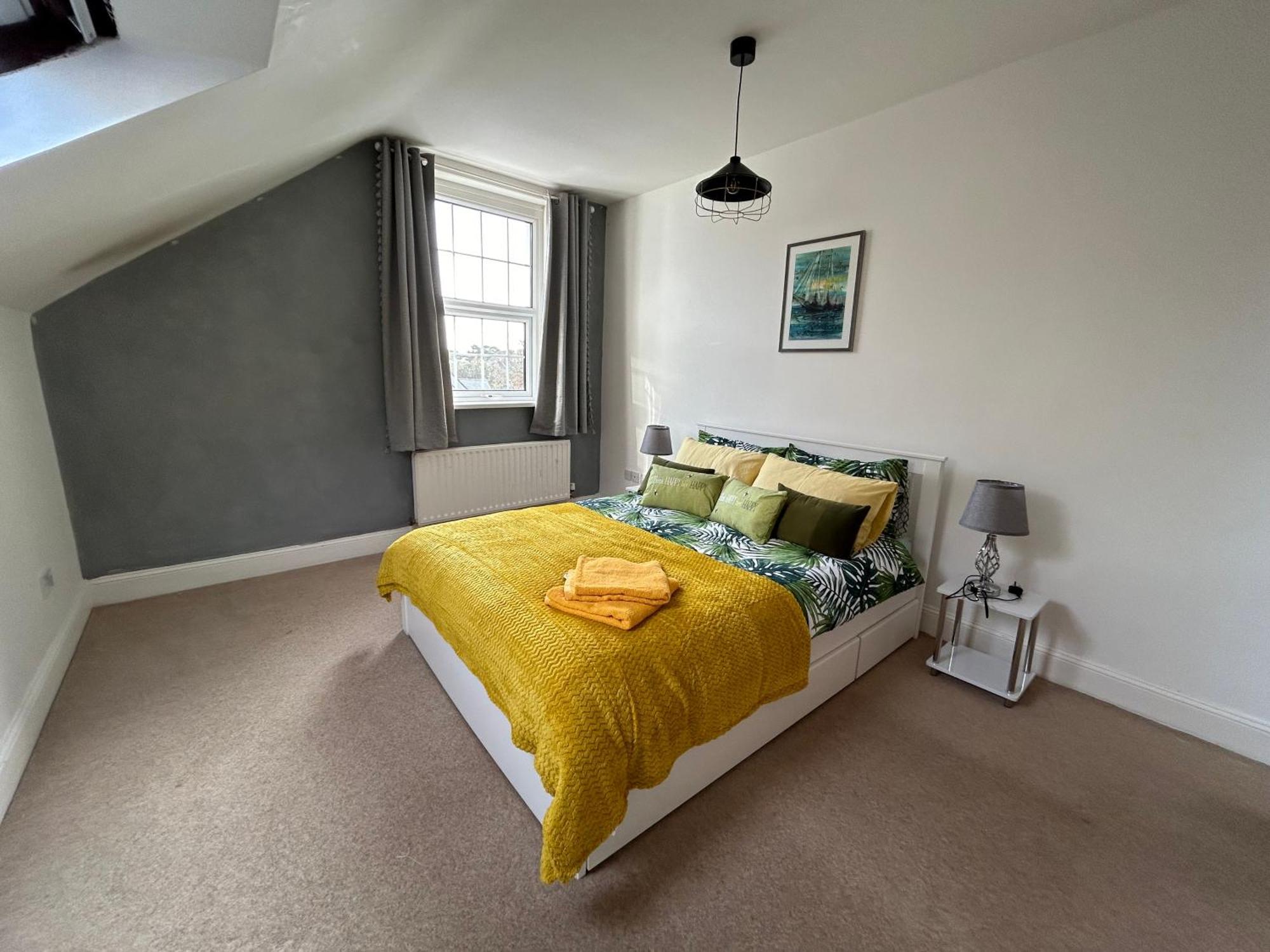 Seaside Rentals Bournemouth - 2Br, Upto 6Ppl, Beach 3 Min Walk, Dogs Ok, Wifi, Park 2 Cars Exteriör bild