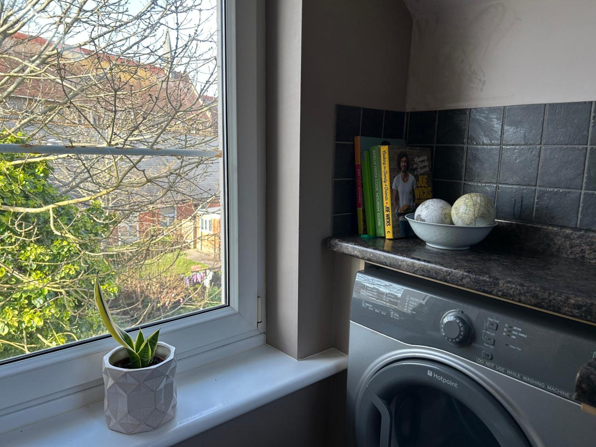 Seaside Rentals Bournemouth - 2Br, Upto 6Ppl, Beach 3 Min Walk, Dogs Ok, Wifi, Park 2 Cars Exteriör bild