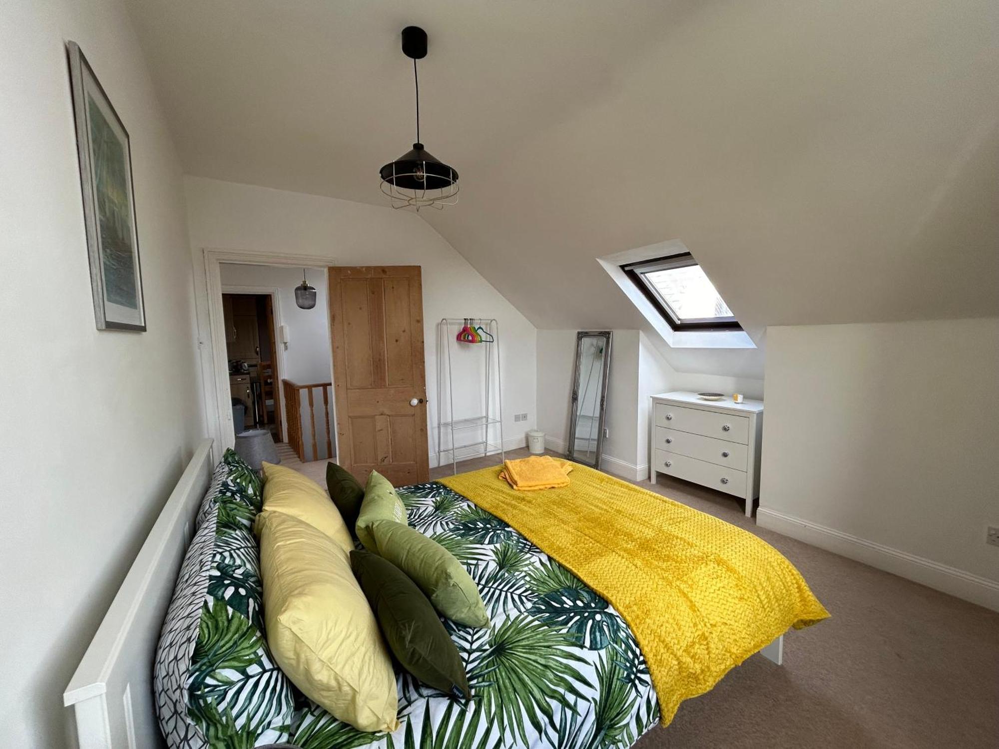 Seaside Rentals Bournemouth - 2Br, Upto 6Ppl, Beach 3 Min Walk, Dogs Ok, Wifi, Park 2 Cars Exteriör bild
