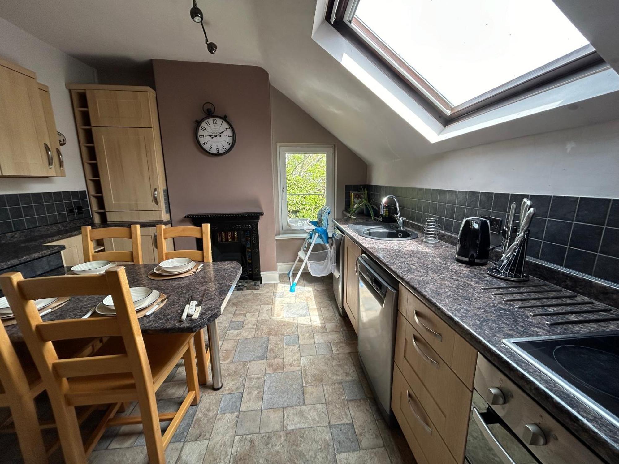 Seaside Rentals Bournemouth - 2Br, Upto 6Ppl, Beach 3 Min Walk, Dogs Ok, Wifi, Park 2 Cars Exteriör bild