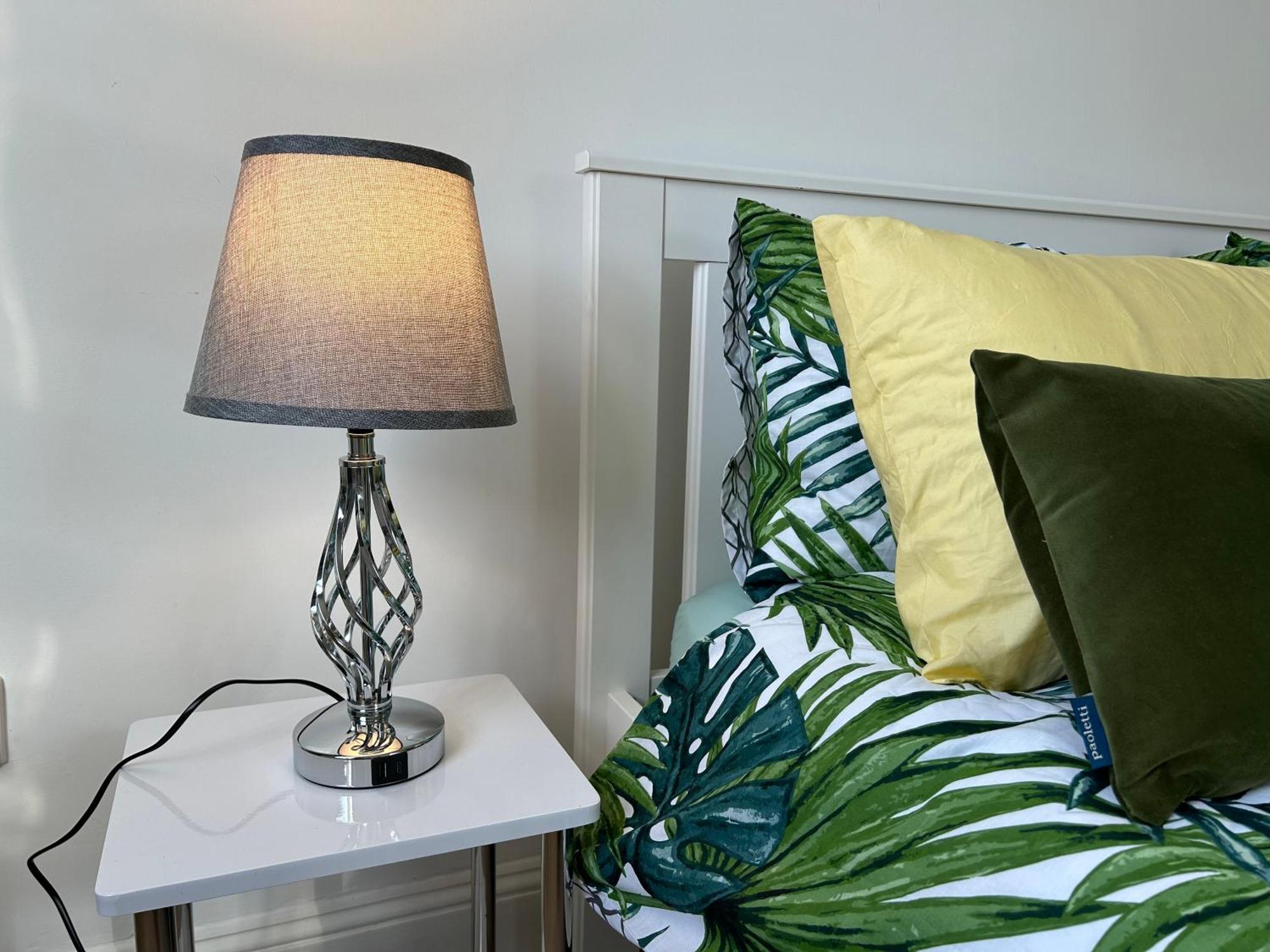 Seaside Rentals Bournemouth - 2Br, Upto 6Ppl, Beach 3 Min Walk, Dogs Ok, Wifi, Park 2 Cars Exteriör bild